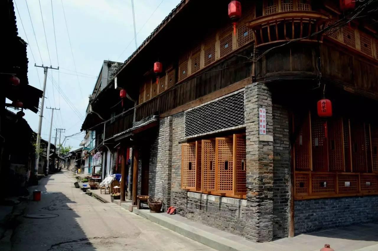 泰安旅游经济开发区张灯结彩迎新春